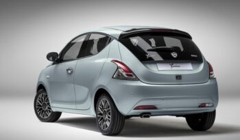 LANCIA YPSILON 1.0 70CV HYBRID ORO pieno